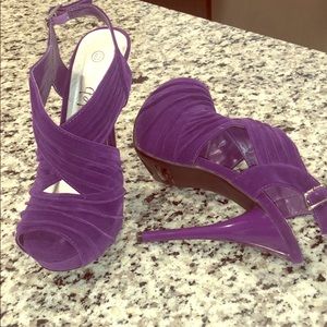 Purple velvet heeled booties shoeties